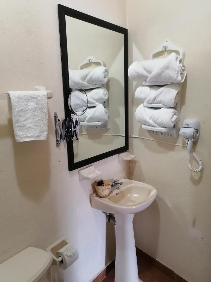 Hotel Pena Real ベルナル エクステリア 写真
