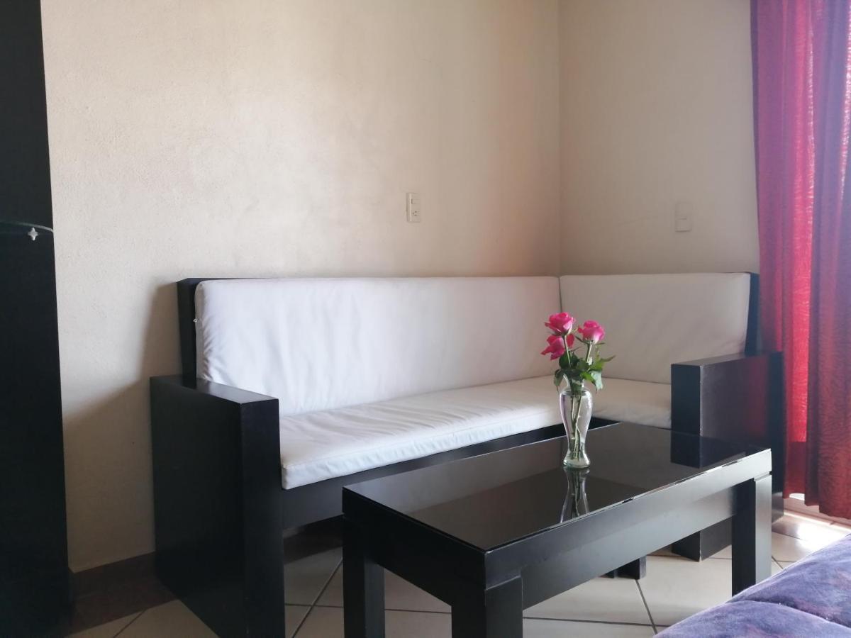 Hotel Pena Real ベルナル エクステリア 写真